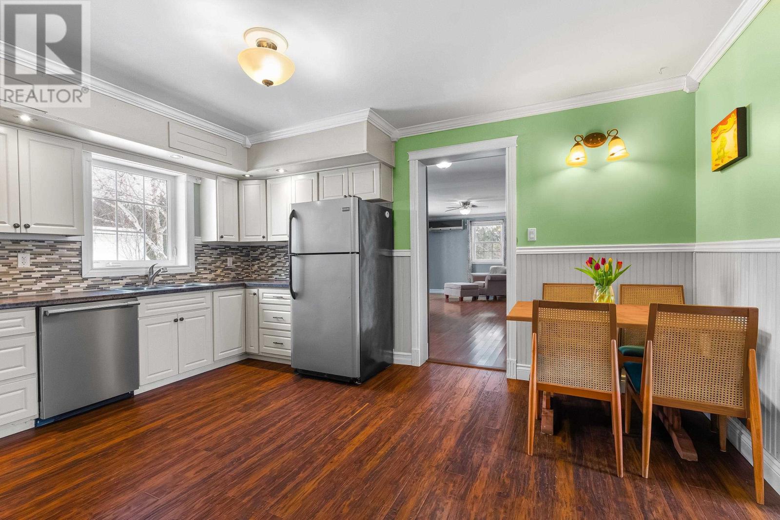 663 Valleyfield Road - 31