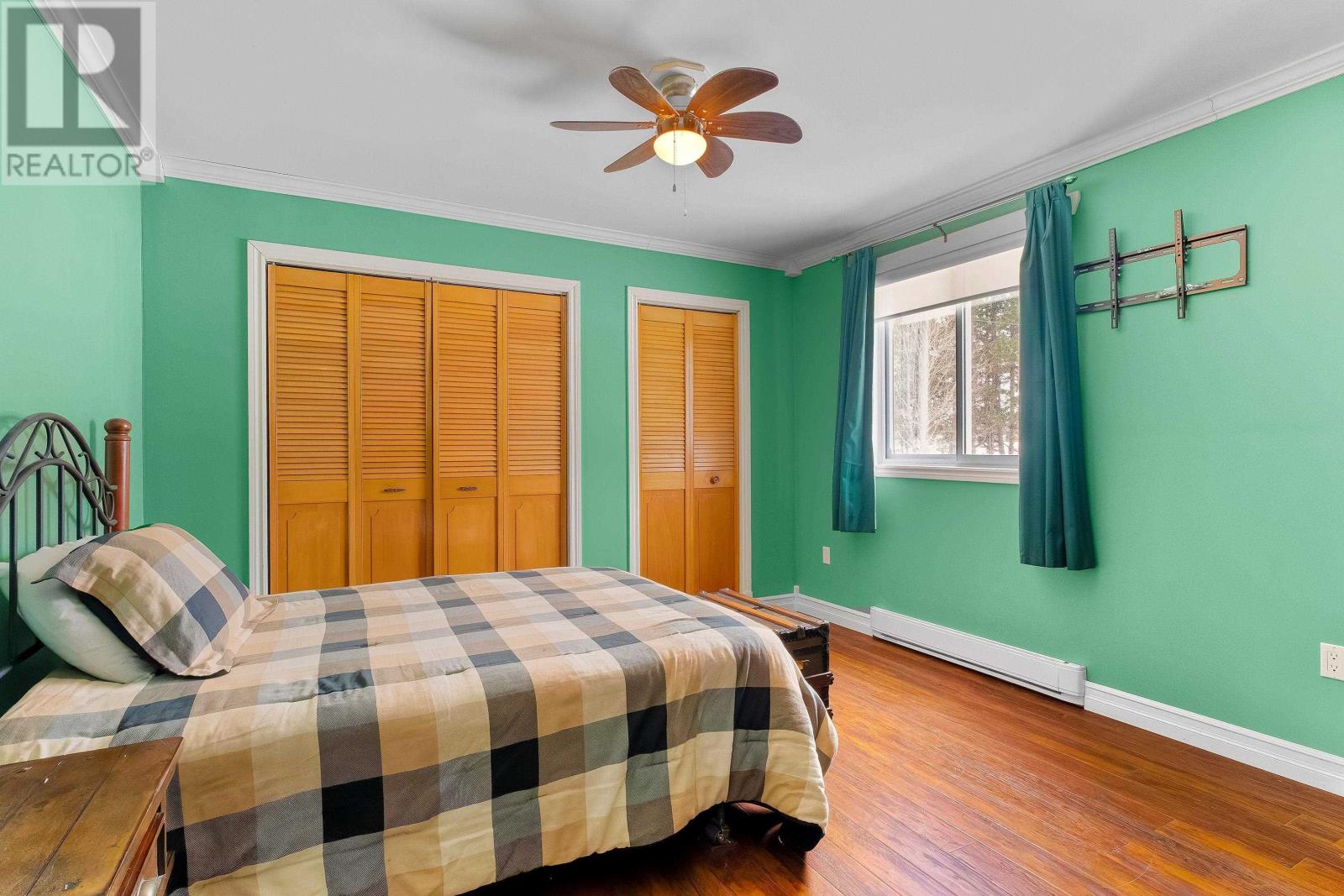 663 Valleyfield Road - 35