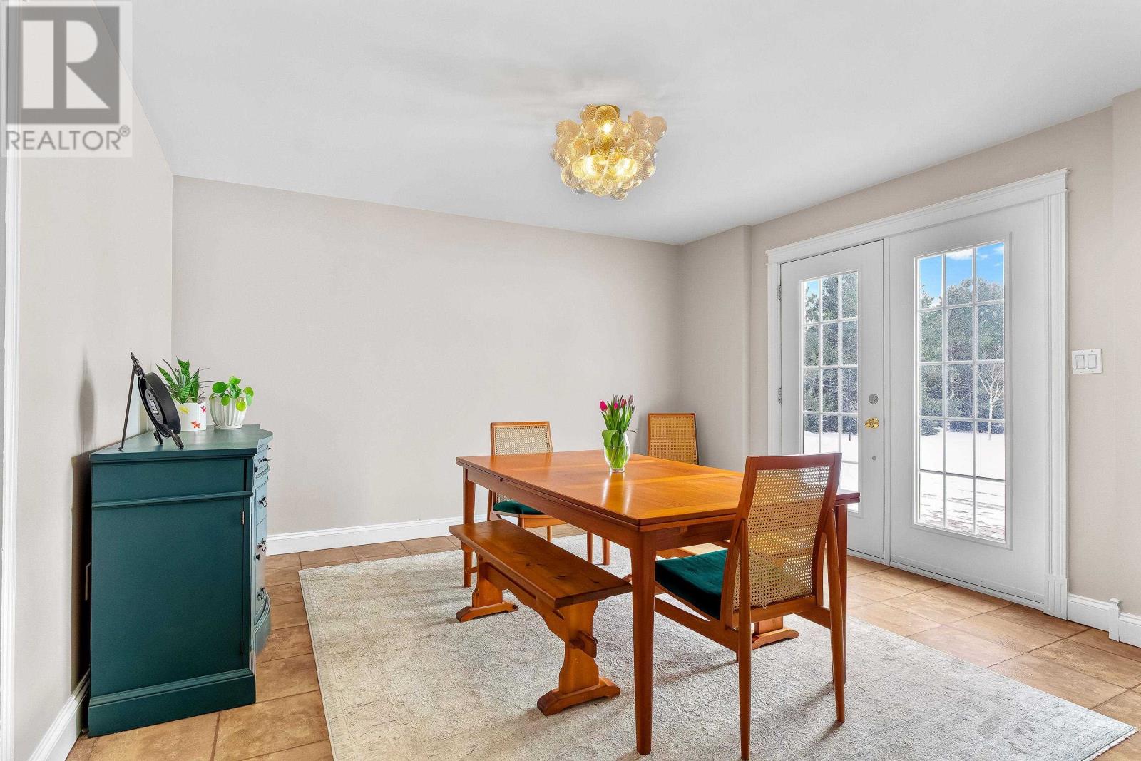 663 Valleyfield Road - 8