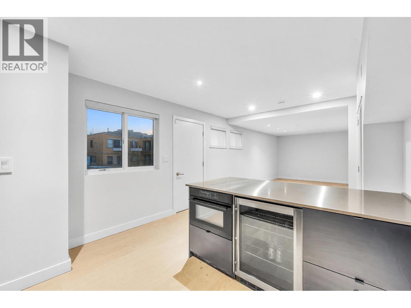 265 E KEITH ROAD, North Vancouver