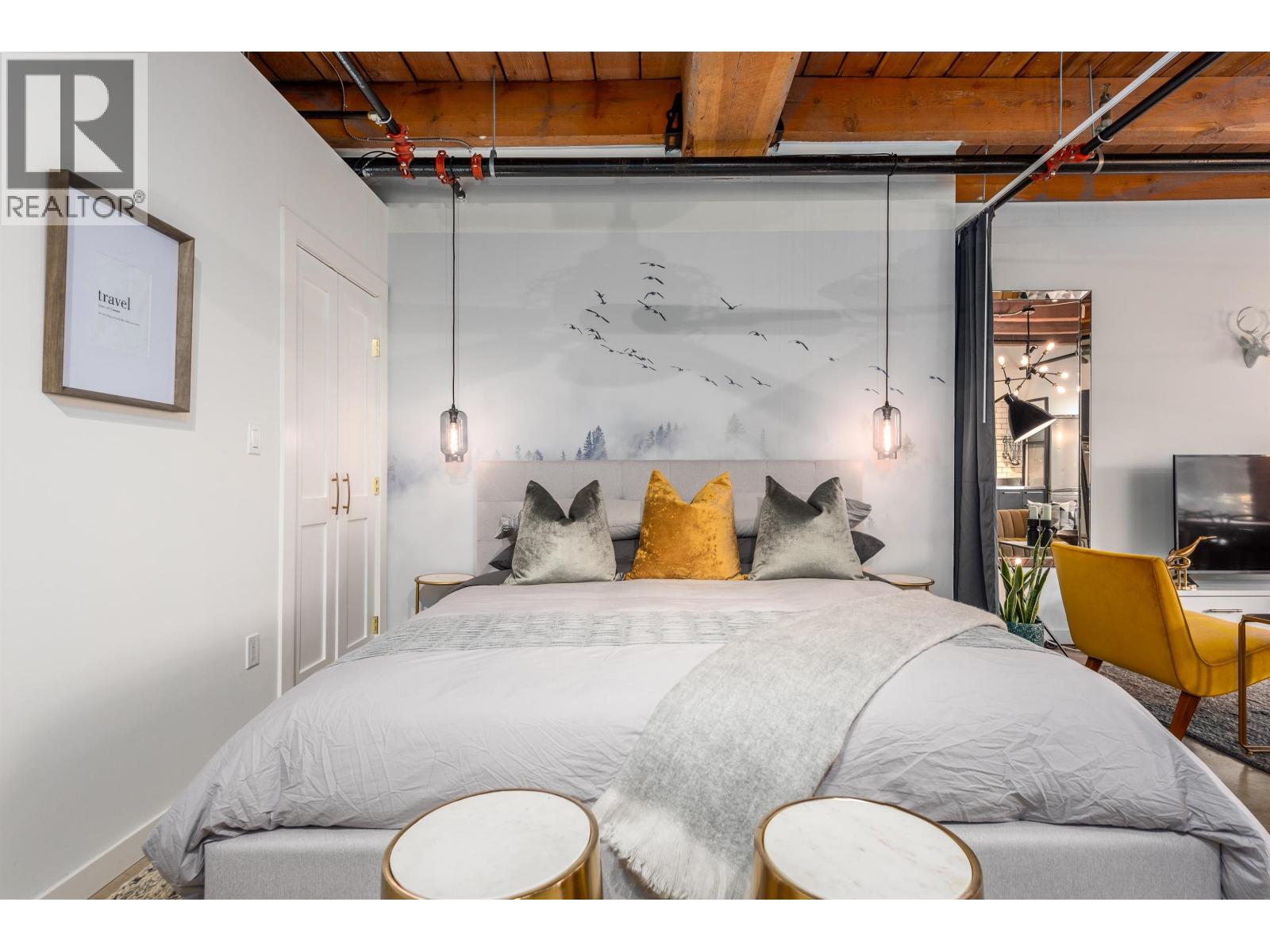209 55 E CORDOVA STREET, Vancouver