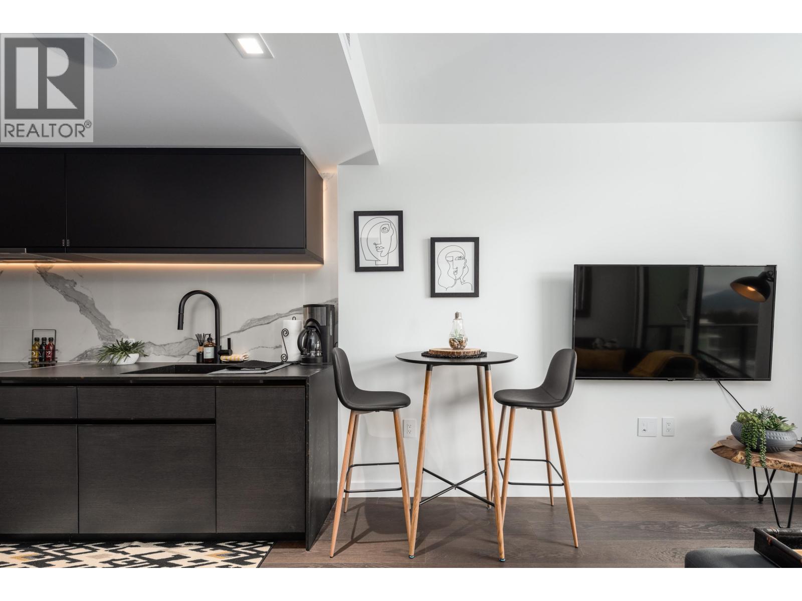 2406 620 CARDERO STREET, Vancouver
