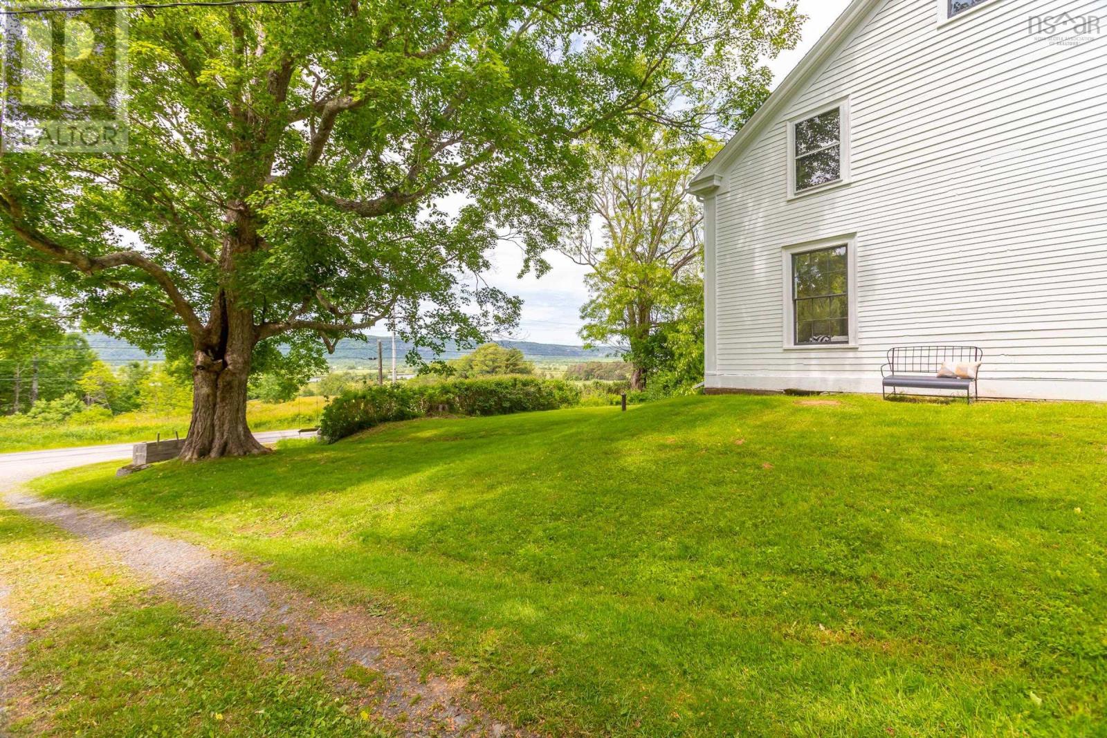 2386 Highway 201 - 40