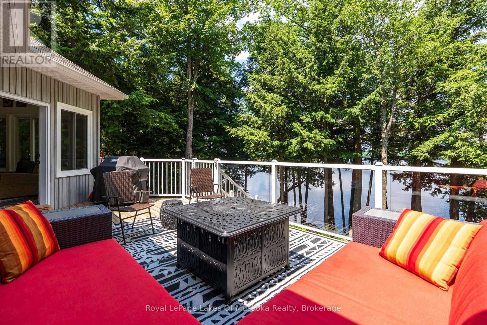 1047 BRANDY CREST ROAD - 44