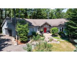 Bedroom - 1047 Brandy Crest Road, Muskoka Lakes, ON P0B1J0 Photo 10