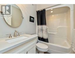 1047 Brandy Crest Road, Muskoka Lakes, ON P0B1J0 Photo 32