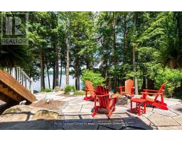 Living room - 1047 Brandy Crest Road, Muskoka Lakes, ON P0B1J0 Photo 7