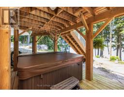 Sunroom - 1047 Brandy Crest Road, Muskoka Lakes, ON P0B1J0 Photo 8
