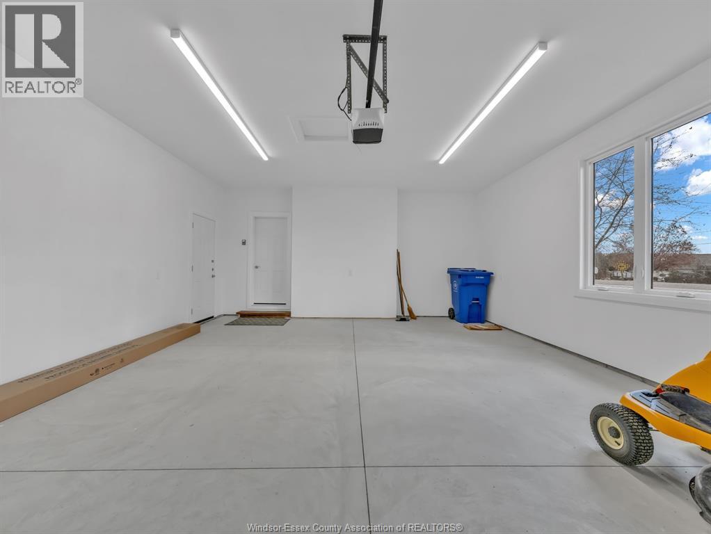 332 Heritage ROAD - 32