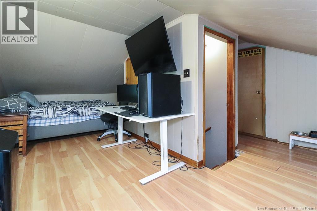 13 Clark Road - 15