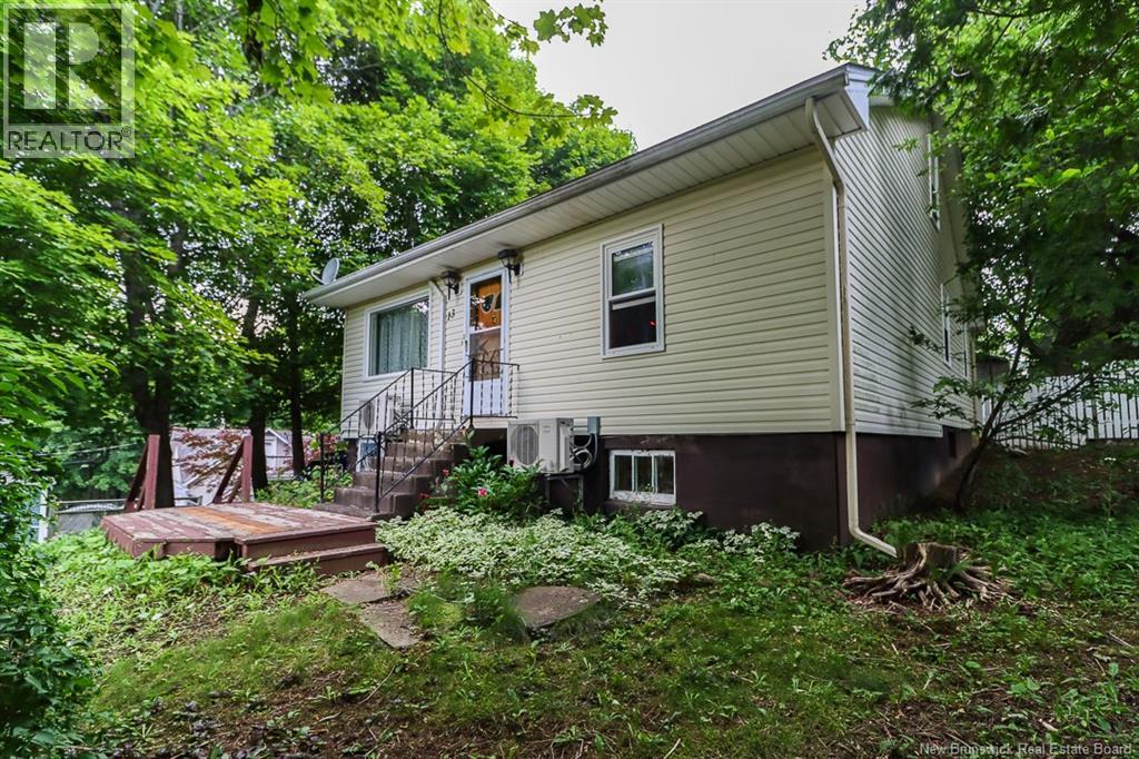 13 Clark Road - Image 2