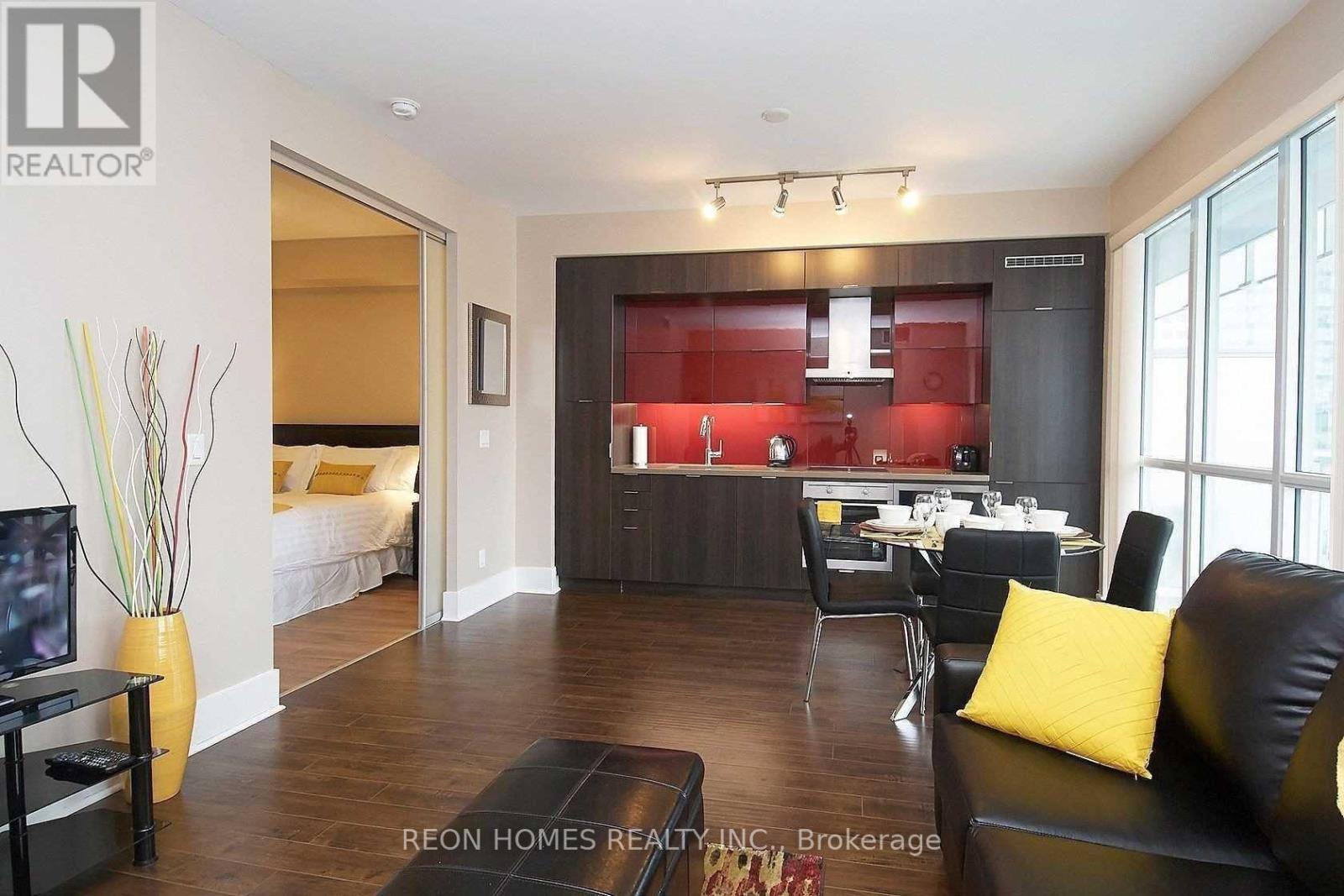 #2009 300 FRONT STREET - 4