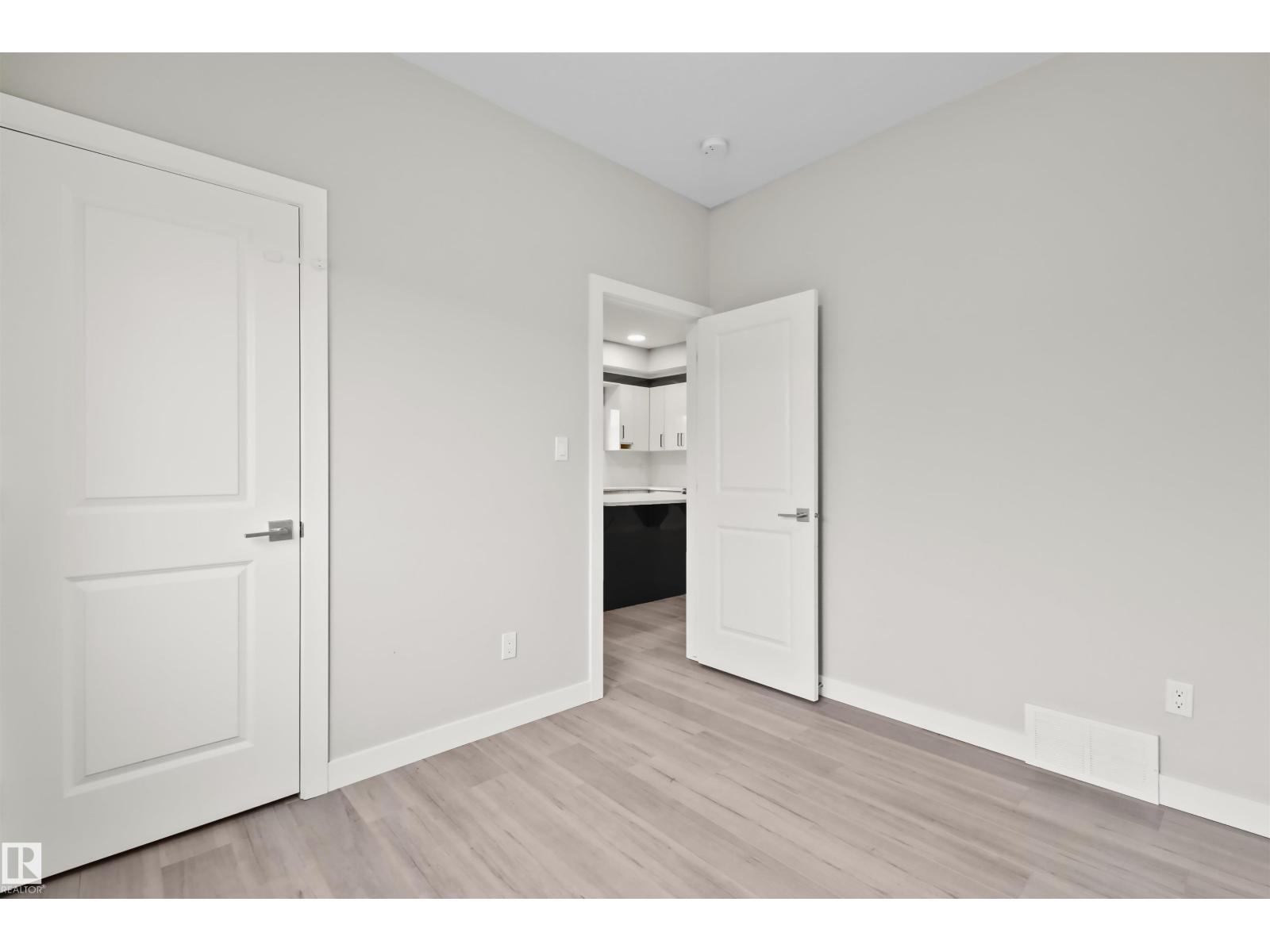 383 CHARLESWORTH DR SW - 20