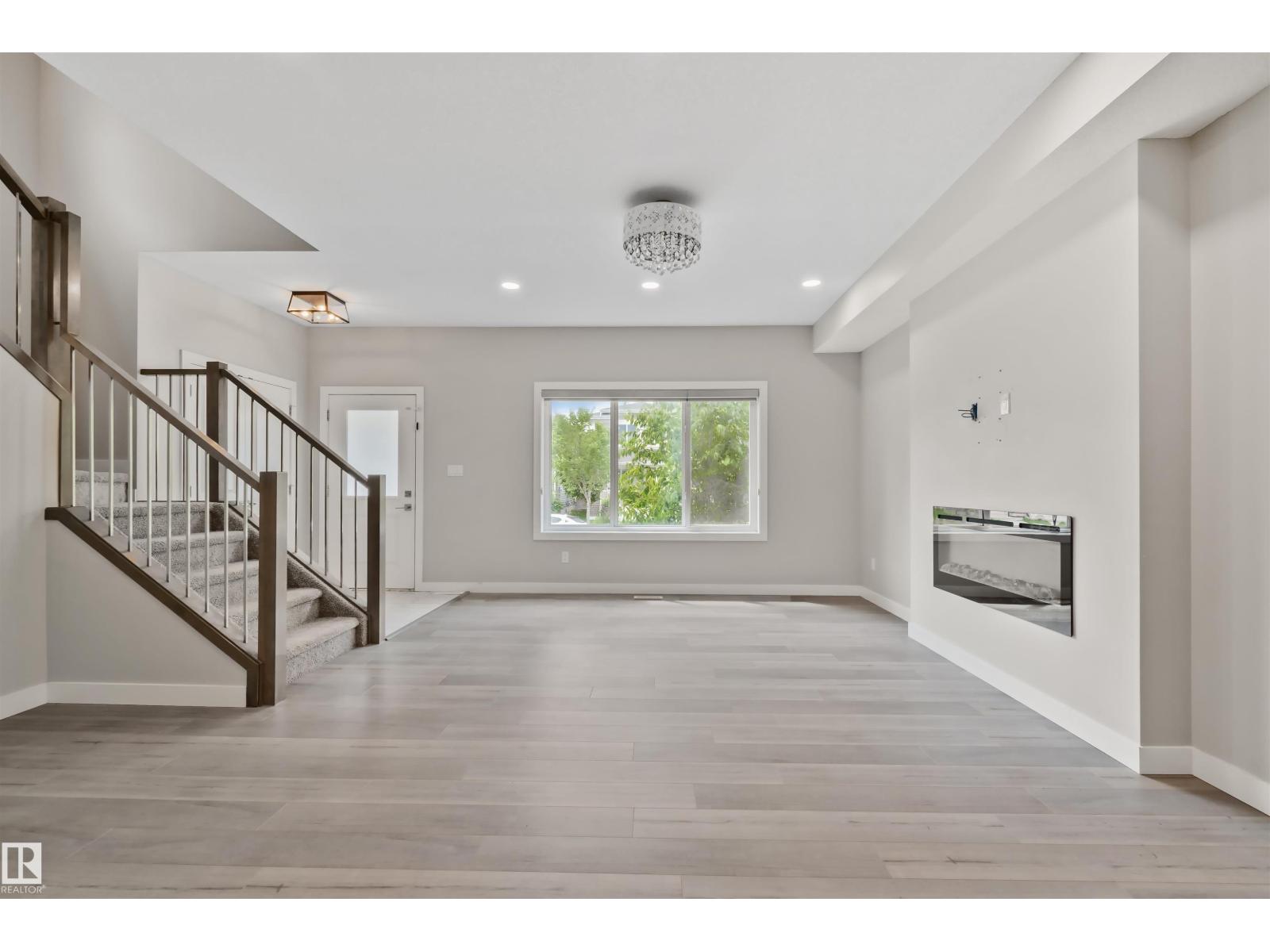 383 CHARLESWORTH DR SW - 3