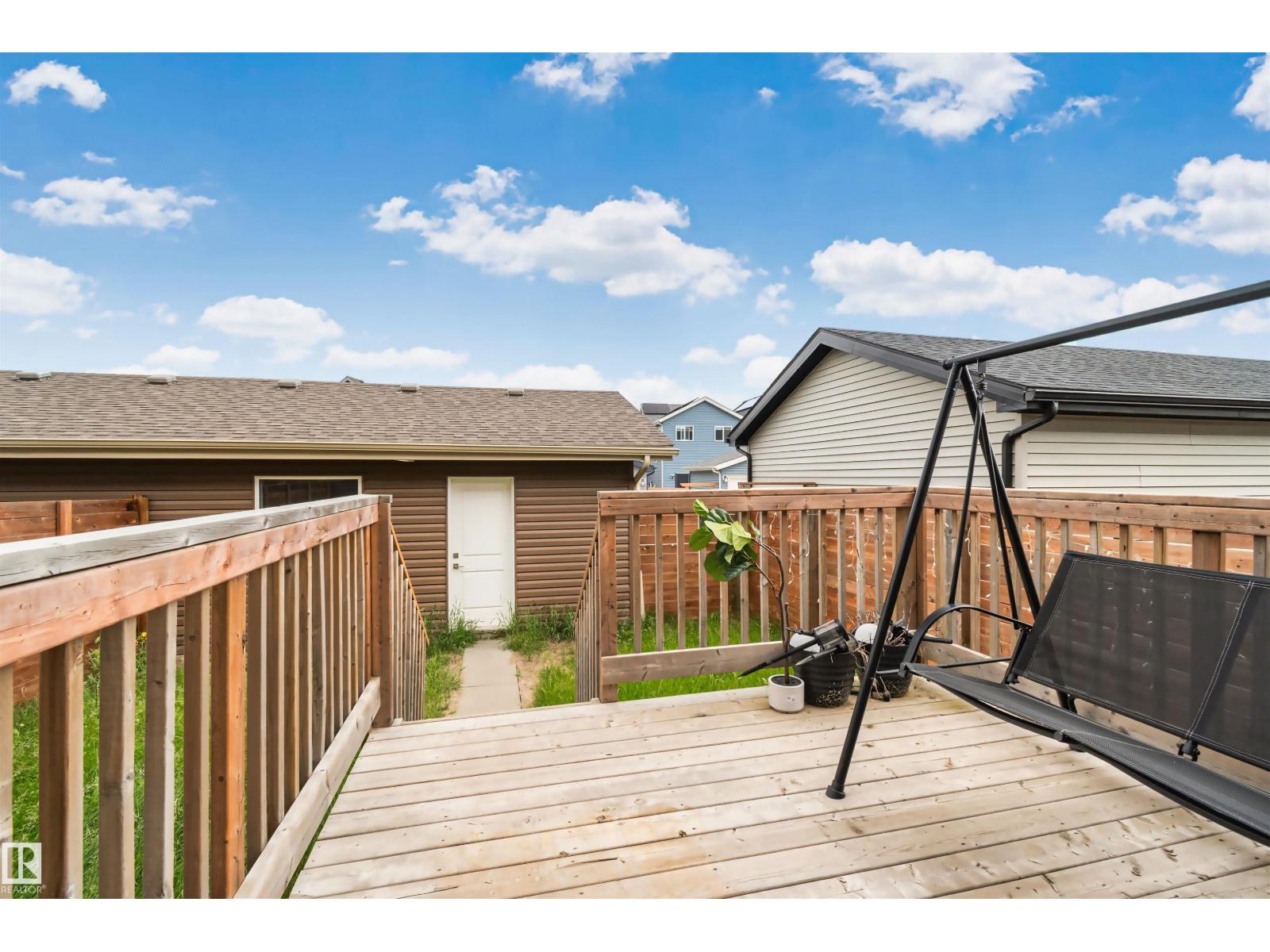 383 CHARLESWORTH DR SW - 38