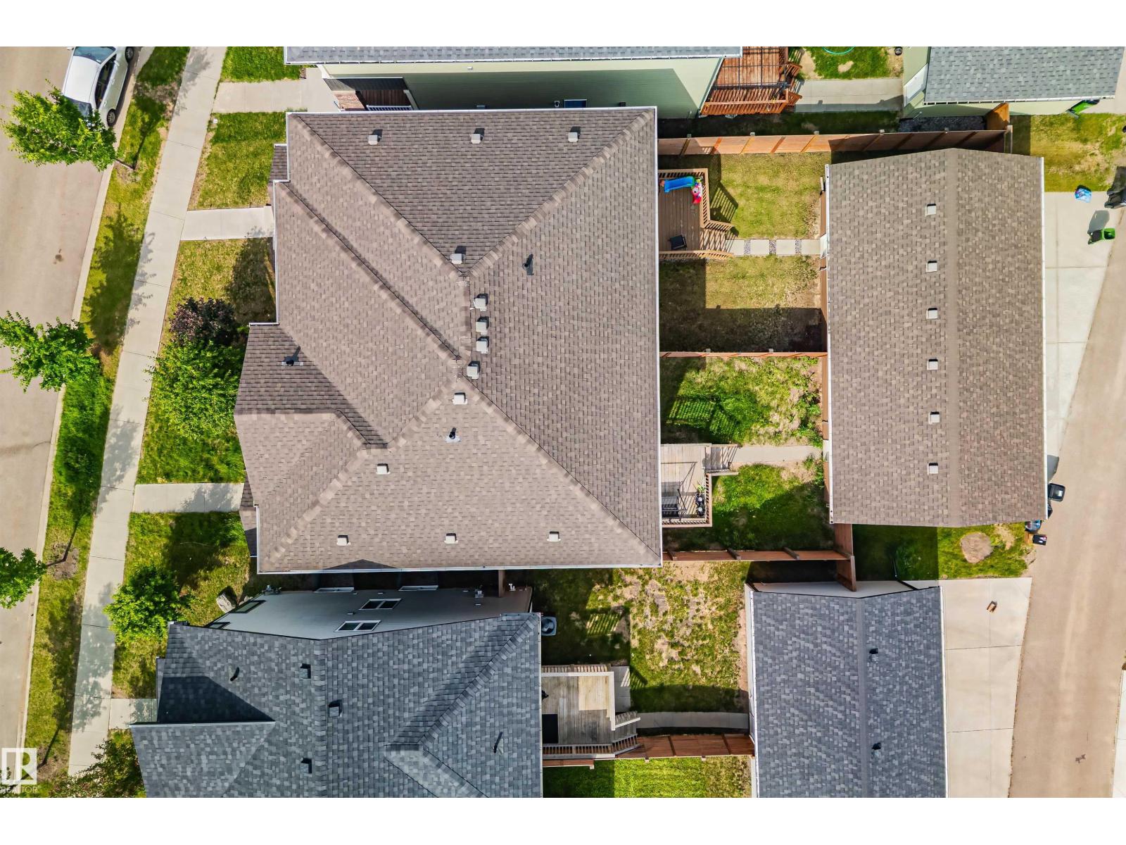 383 CHARLESWORTH DR SW - 45