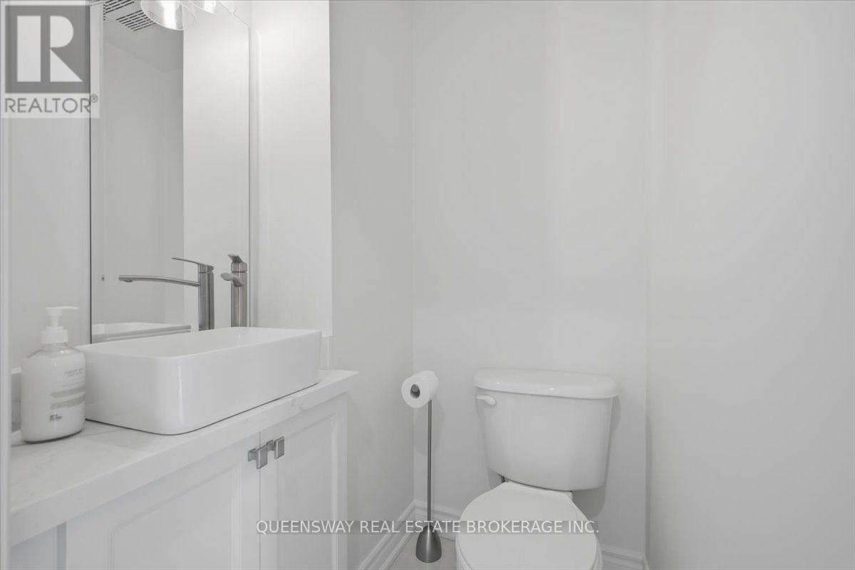 83 FLOYD AVENUE - Image 11