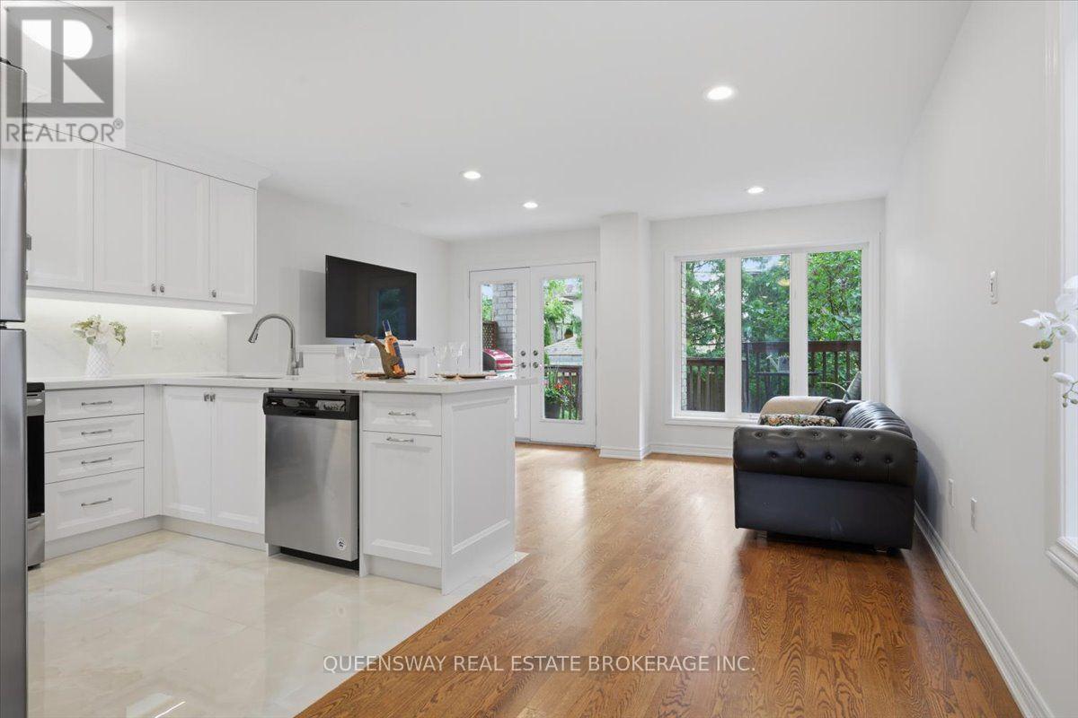 83 FLOYD AVENUE - Image 15
