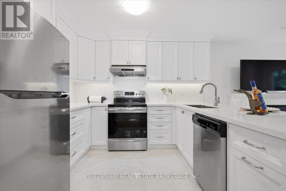 83 FLOYD AVENUE - Image 16