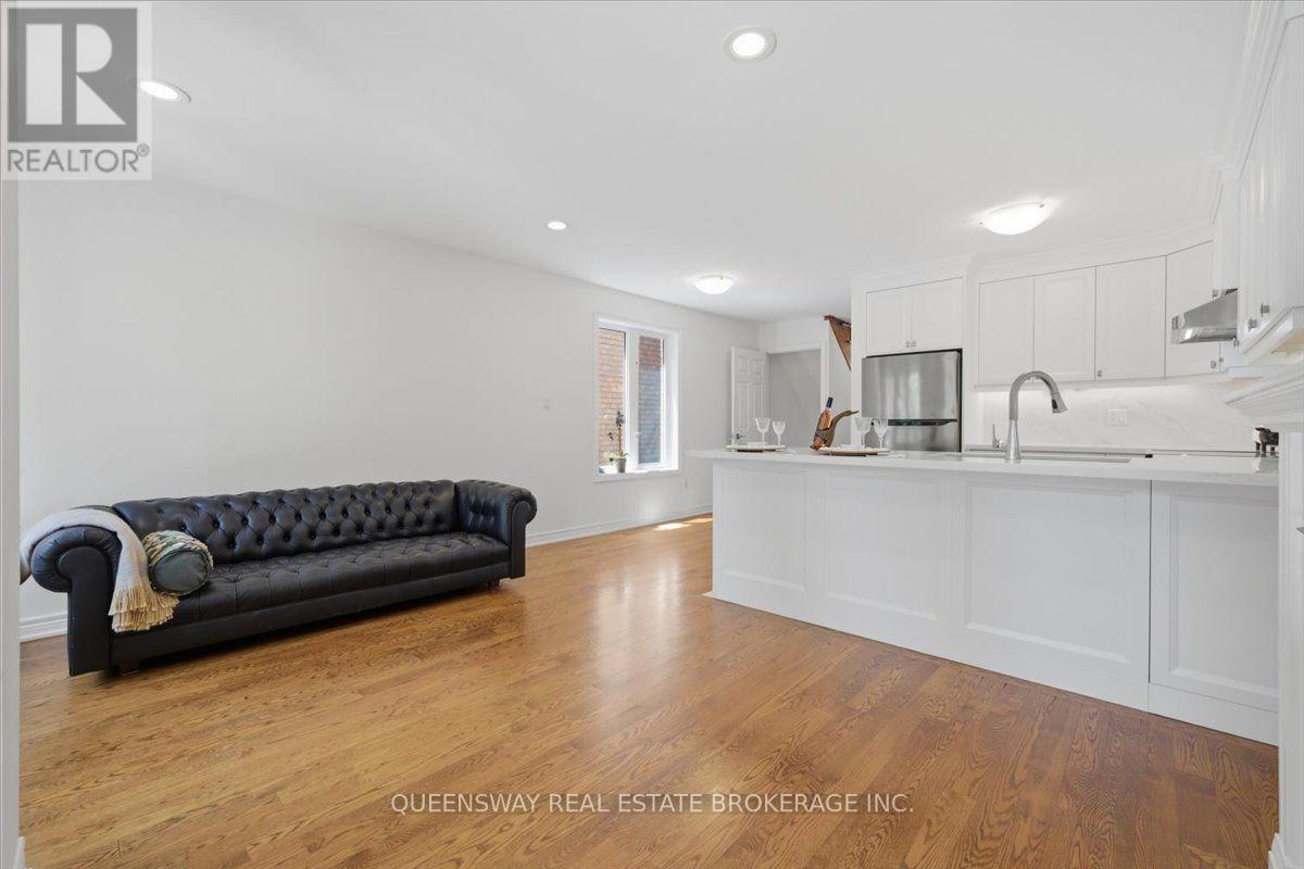 83 FLOYD AVENUE - Image 21