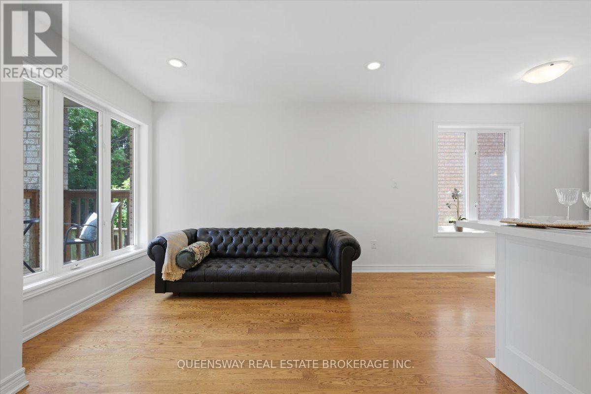 83 FLOYD AVENUE - Image 22