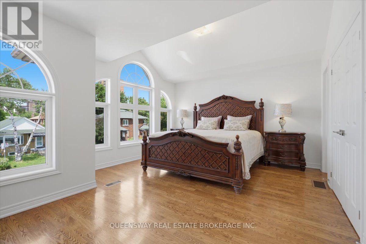 83 FLOYD AVENUE - Image 25
