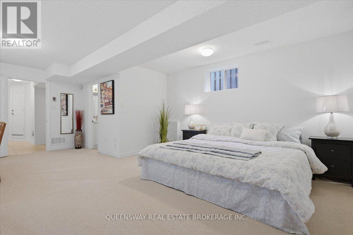 83 FLOYD AVENUE - Image 34