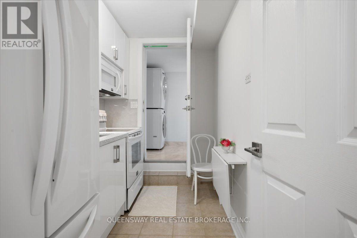 83 FLOYD AVENUE - Image 38