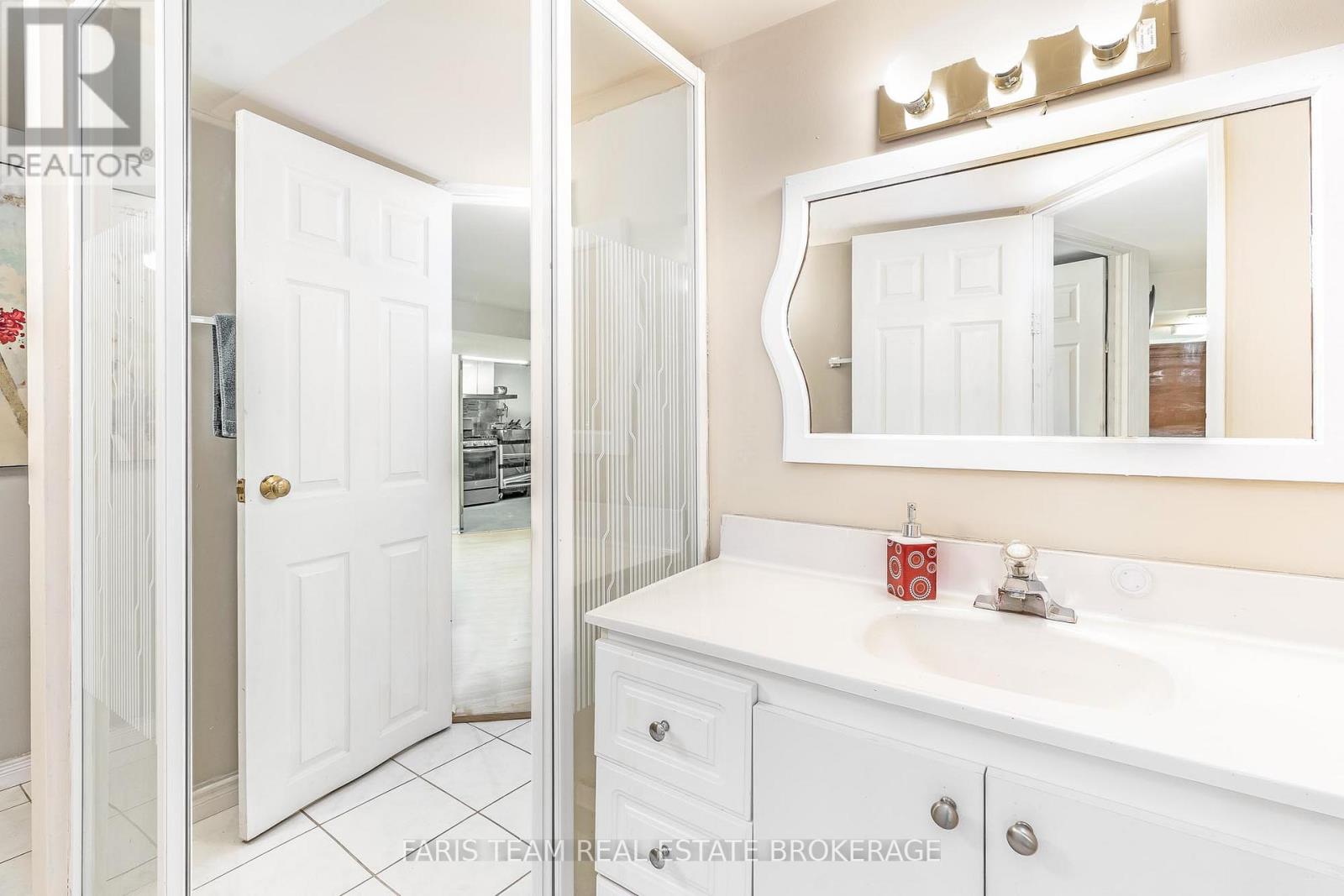 2083 LILAC DRIVE - 21