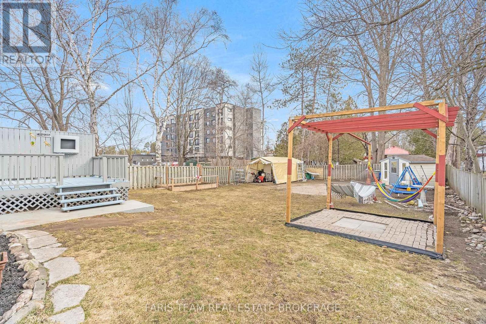 2083 LILAC DRIVE - 23