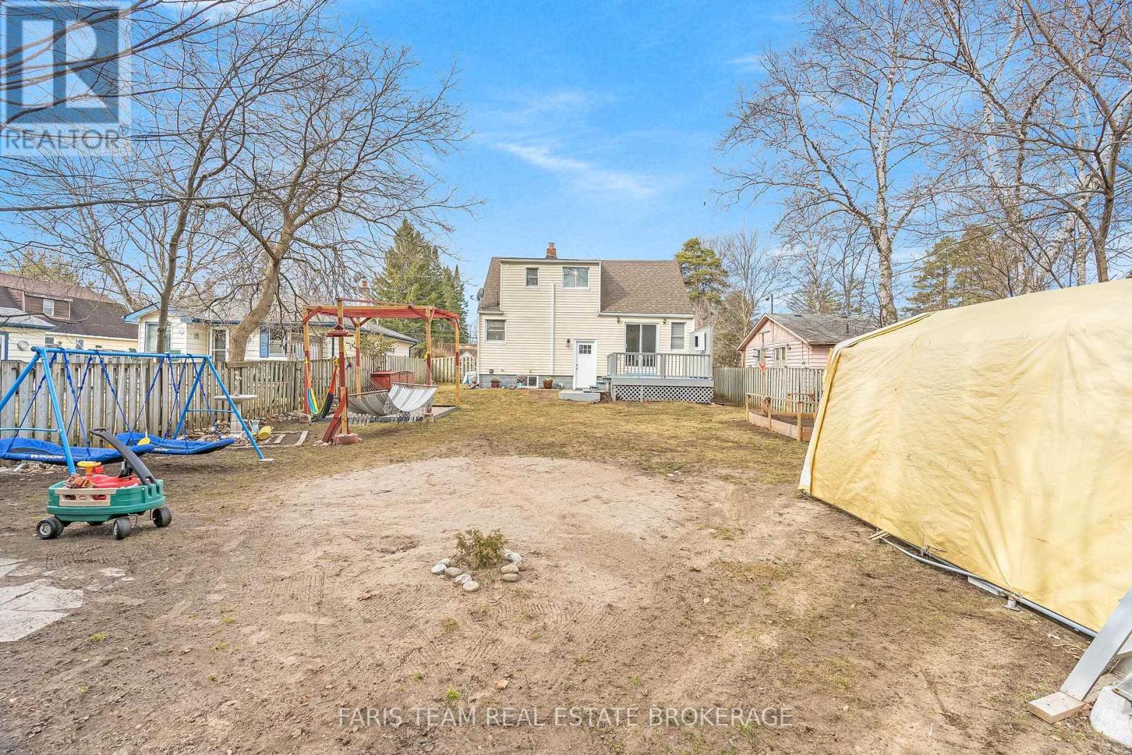 2083 LILAC DRIVE - 24