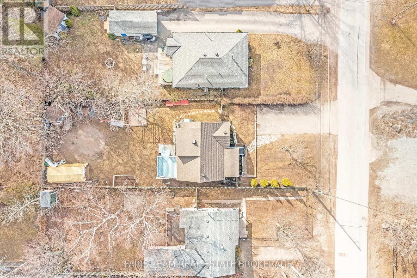 2083 LILAC DRIVE - 26