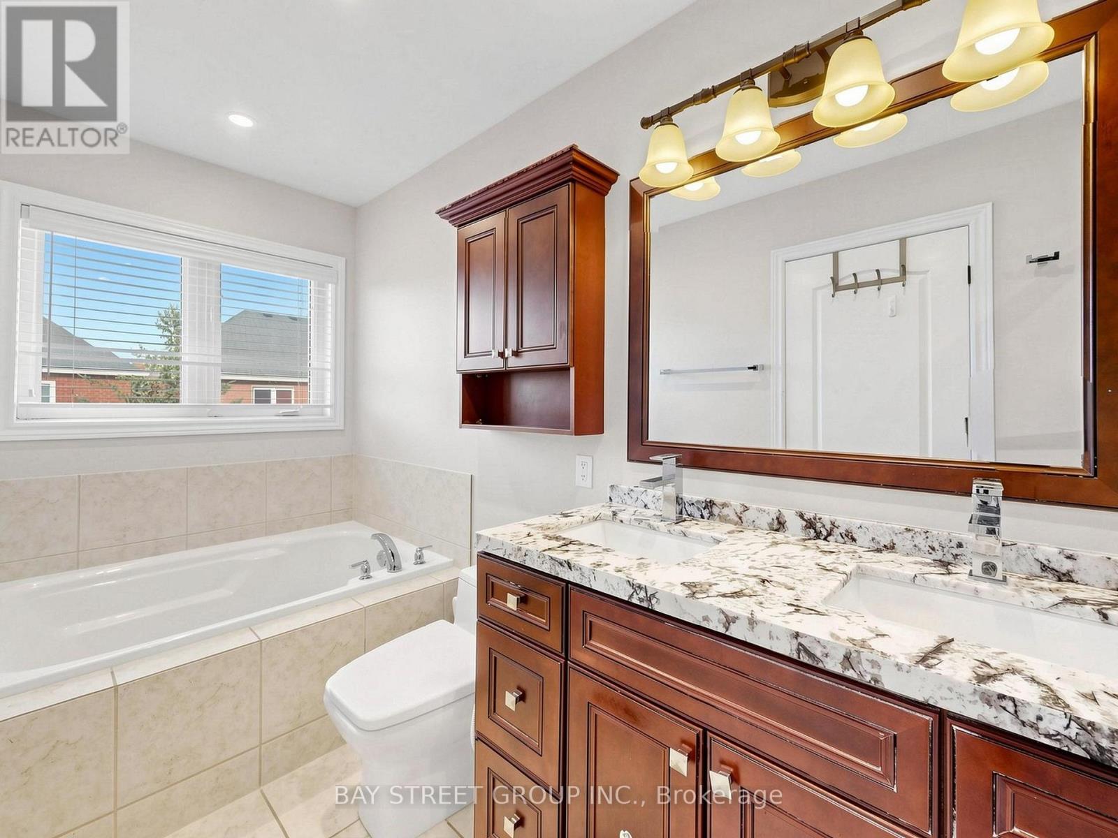 27 WAGON WHEEL CRESCENT - Image 18
