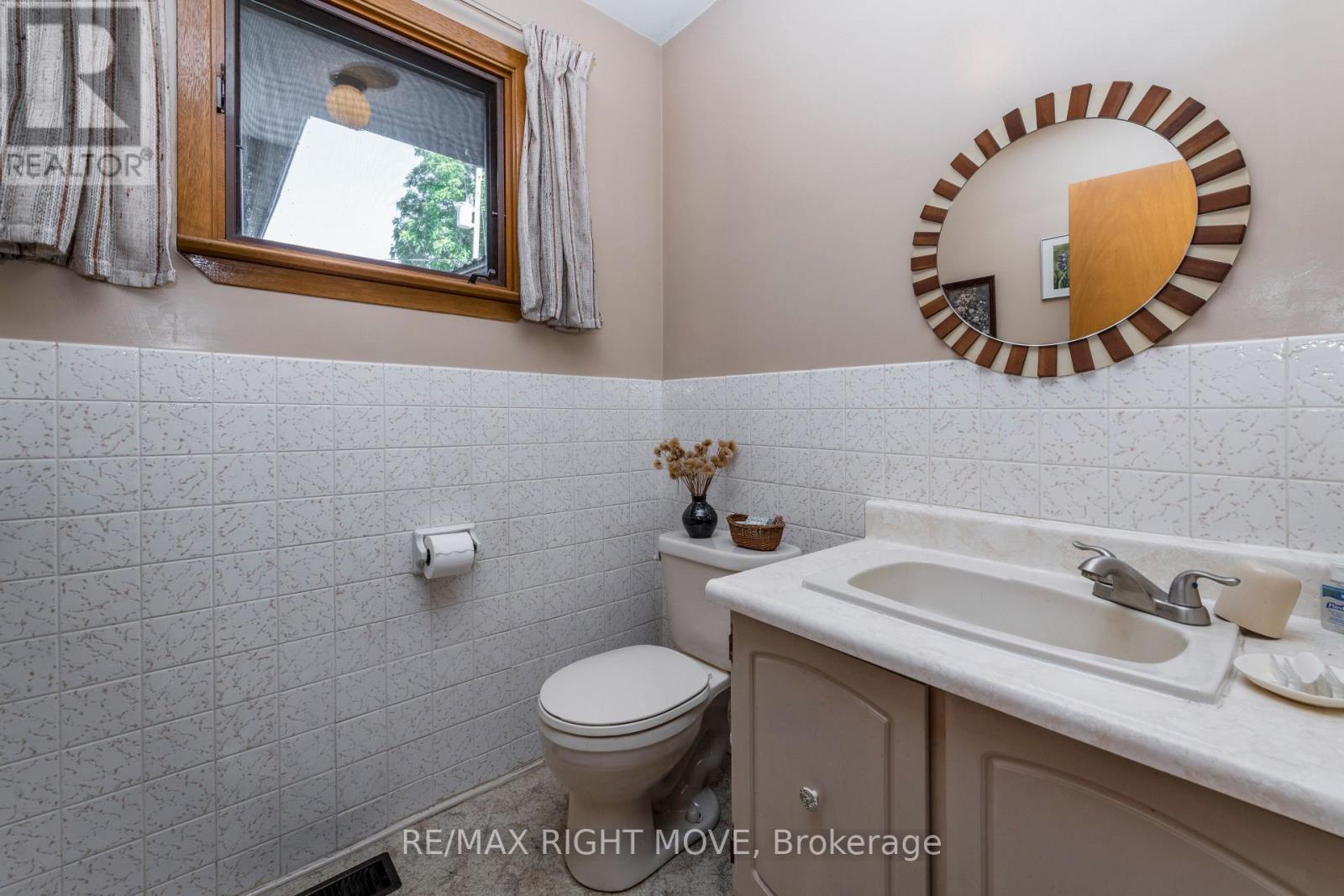 5498 FAWN BAY ROAD - 16