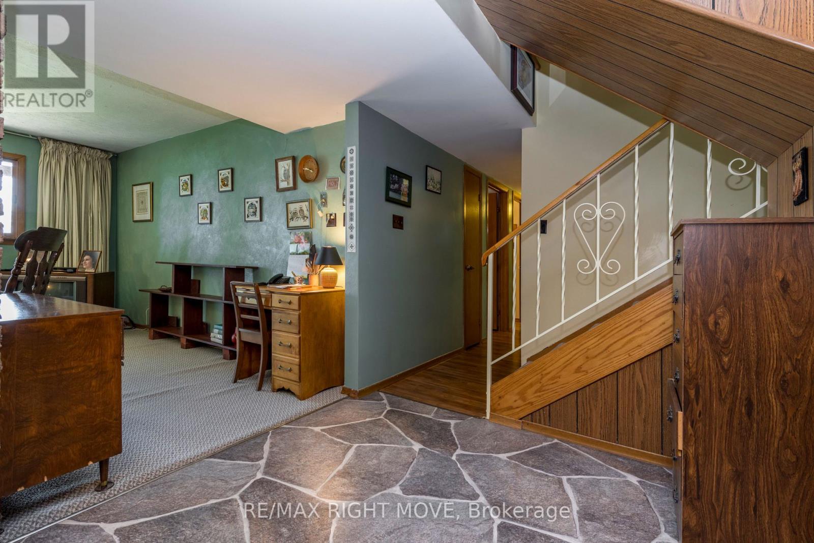5498 FAWN BAY ROAD - 17