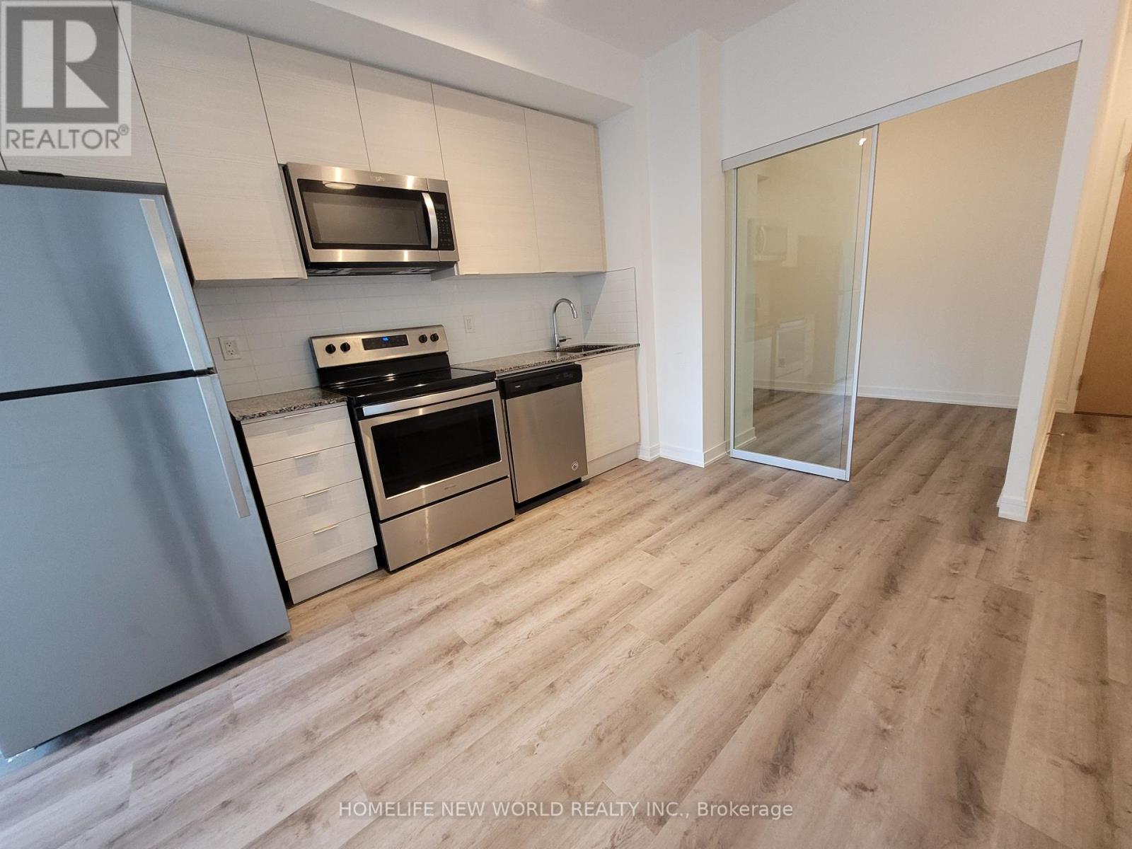 #710 621 SHEPPARD AVENUE E - 6
