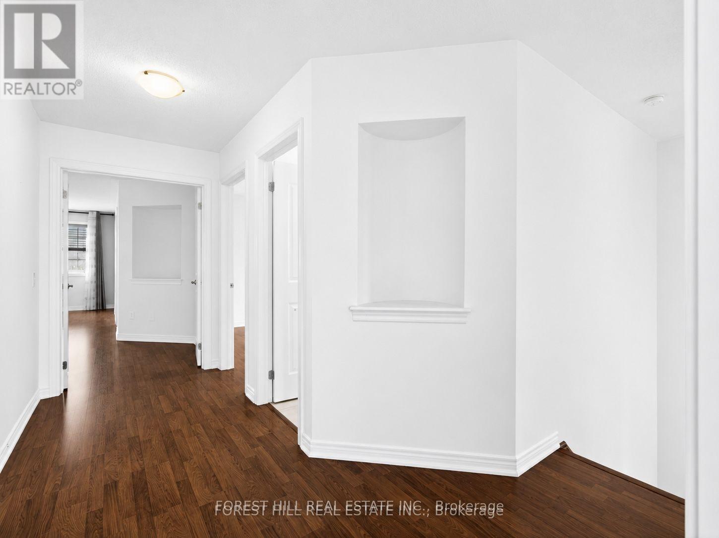 22 MCCOMBE LANE - 26