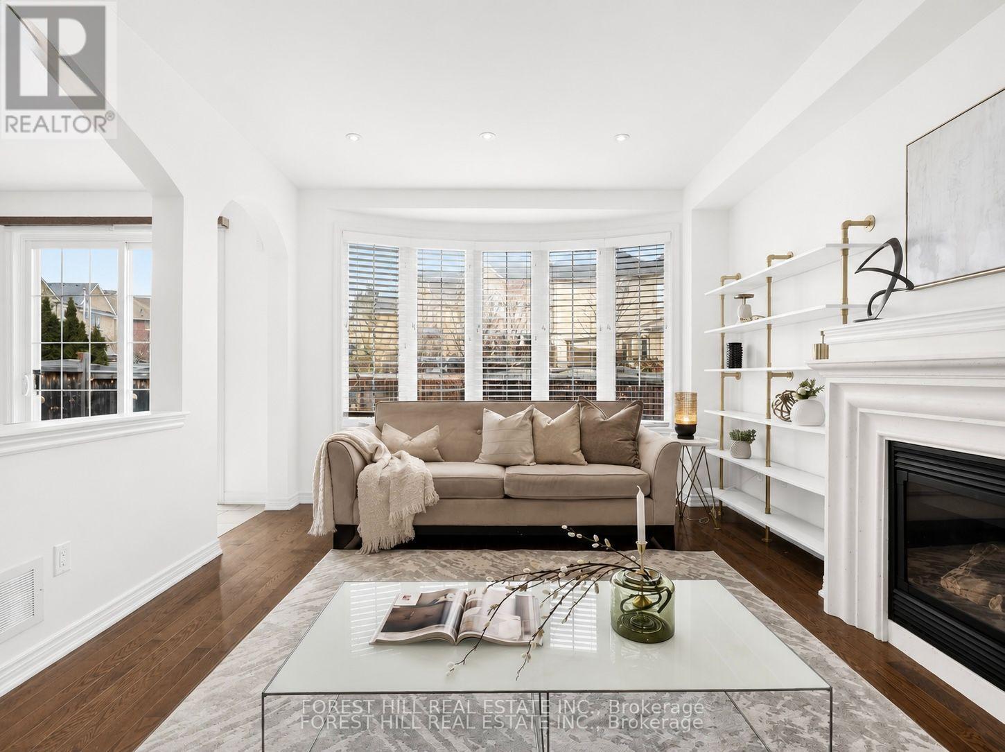 22 MCCOMBE LANE - 24