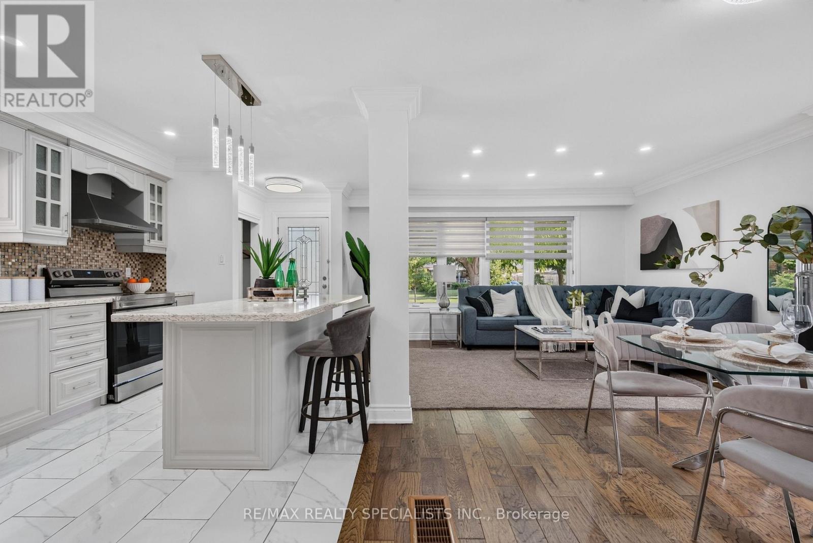 94 ERINGATE DRIVE - Image 13