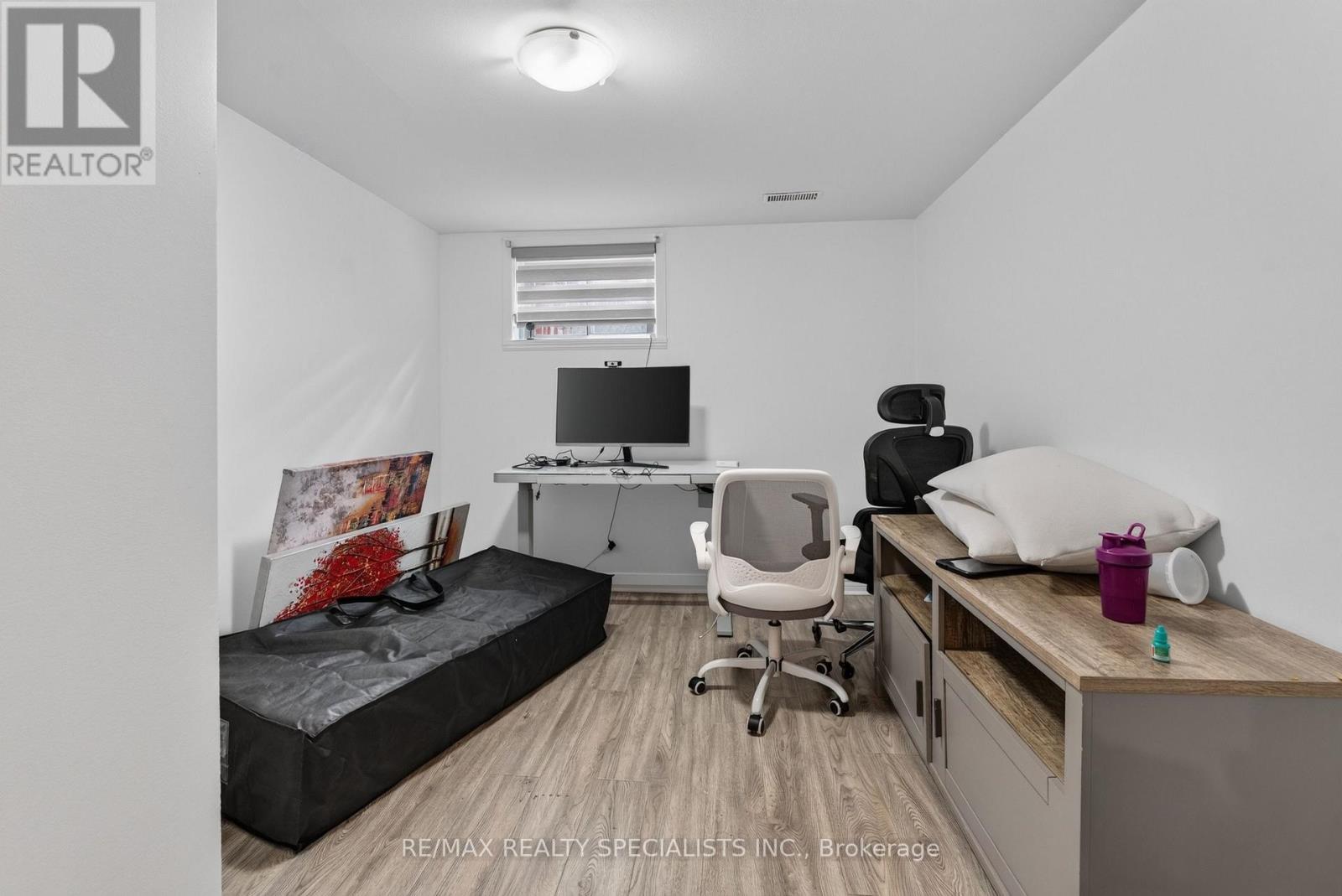 94 ERINGATE DRIVE - Image 31