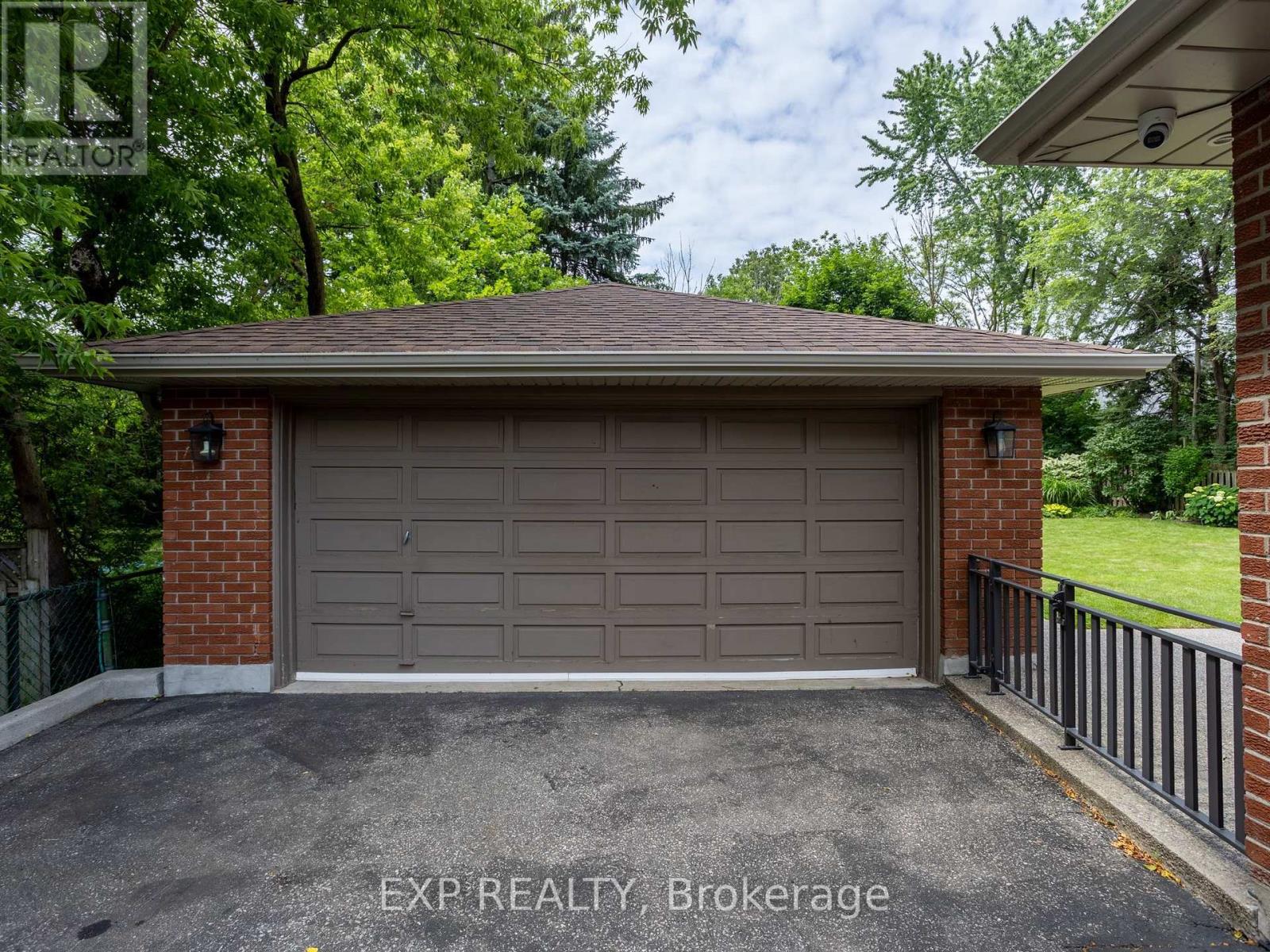 327 ANGELENE STREET - 2