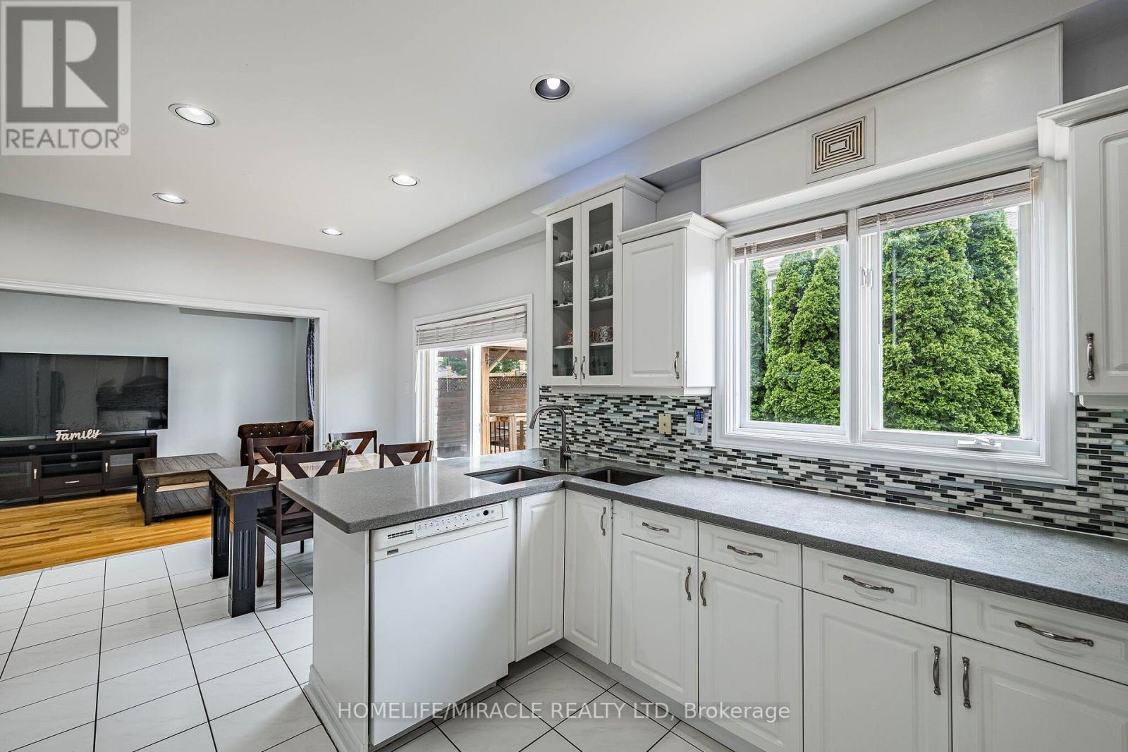 72 LOCKWOOD ROAD - 18