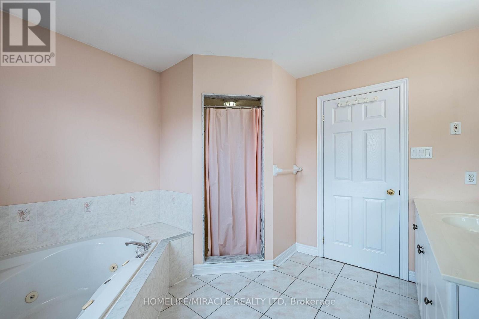 72 LOCKWOOD ROAD - 28