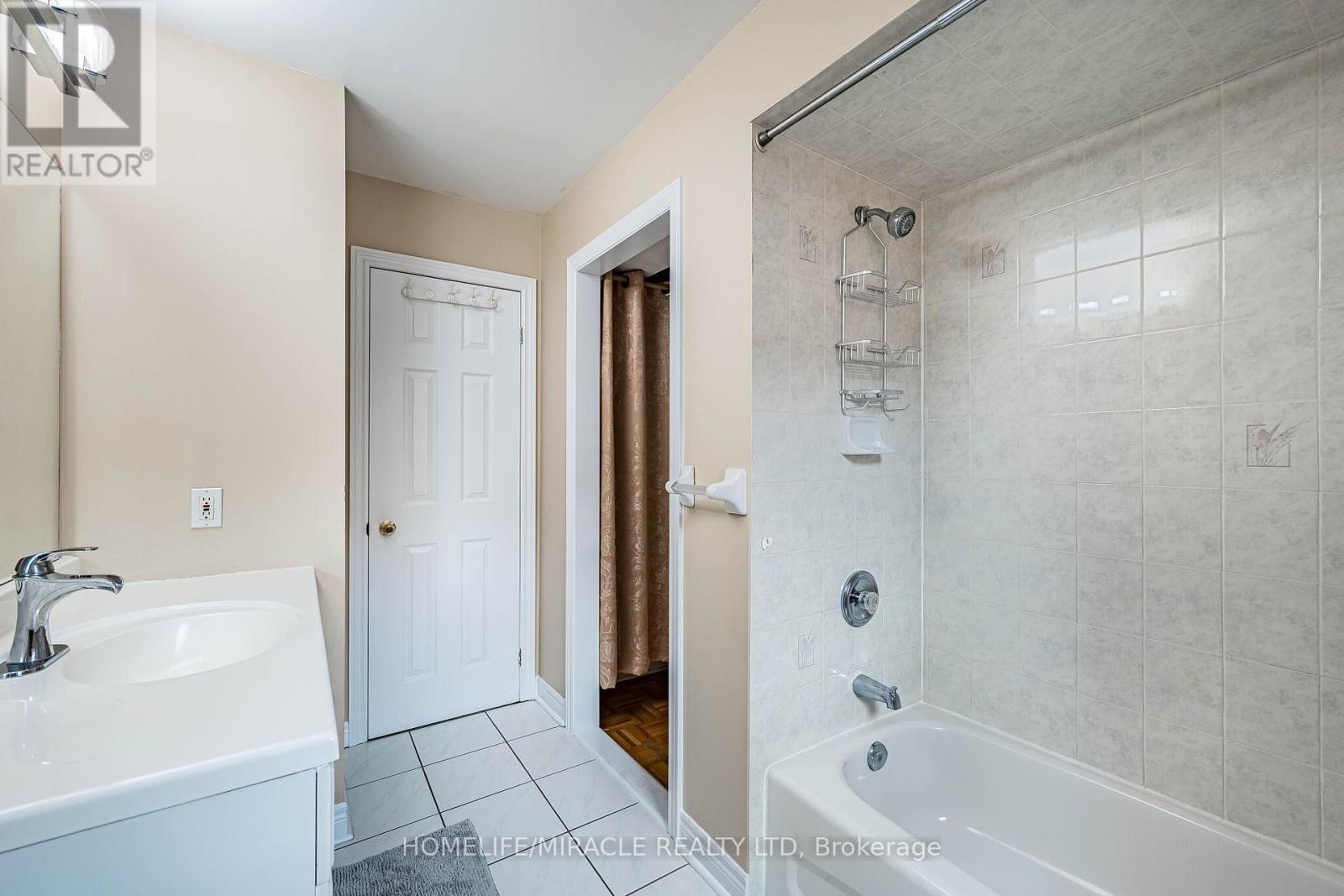 72 LOCKWOOD ROAD - 40