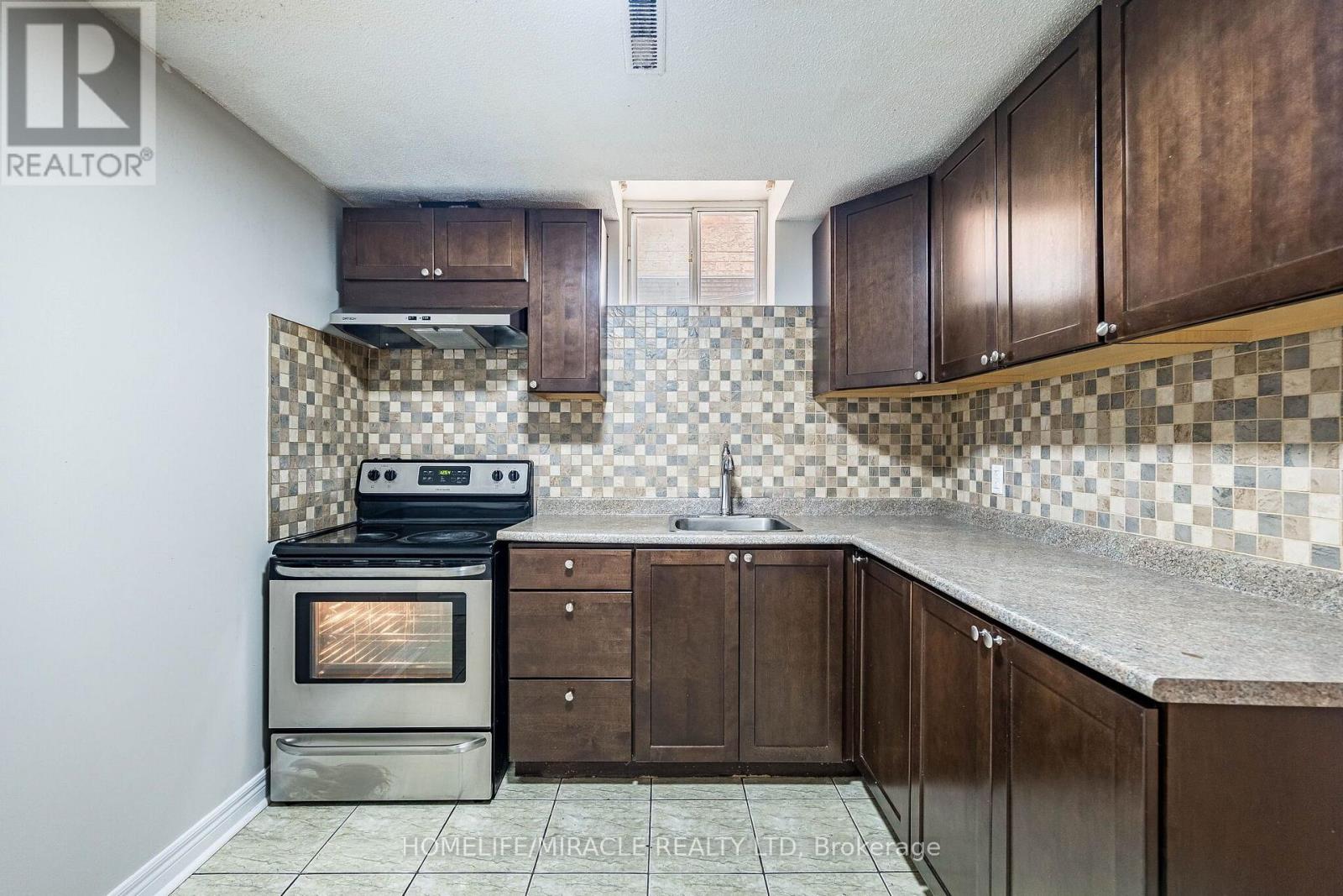 72 LOCKWOOD ROAD - 45