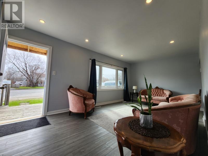 5 Crutchfield AVE - 4