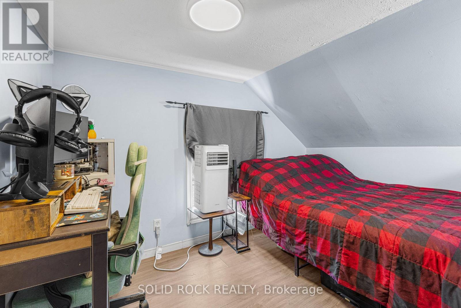 3022 JOHN STREET - 32