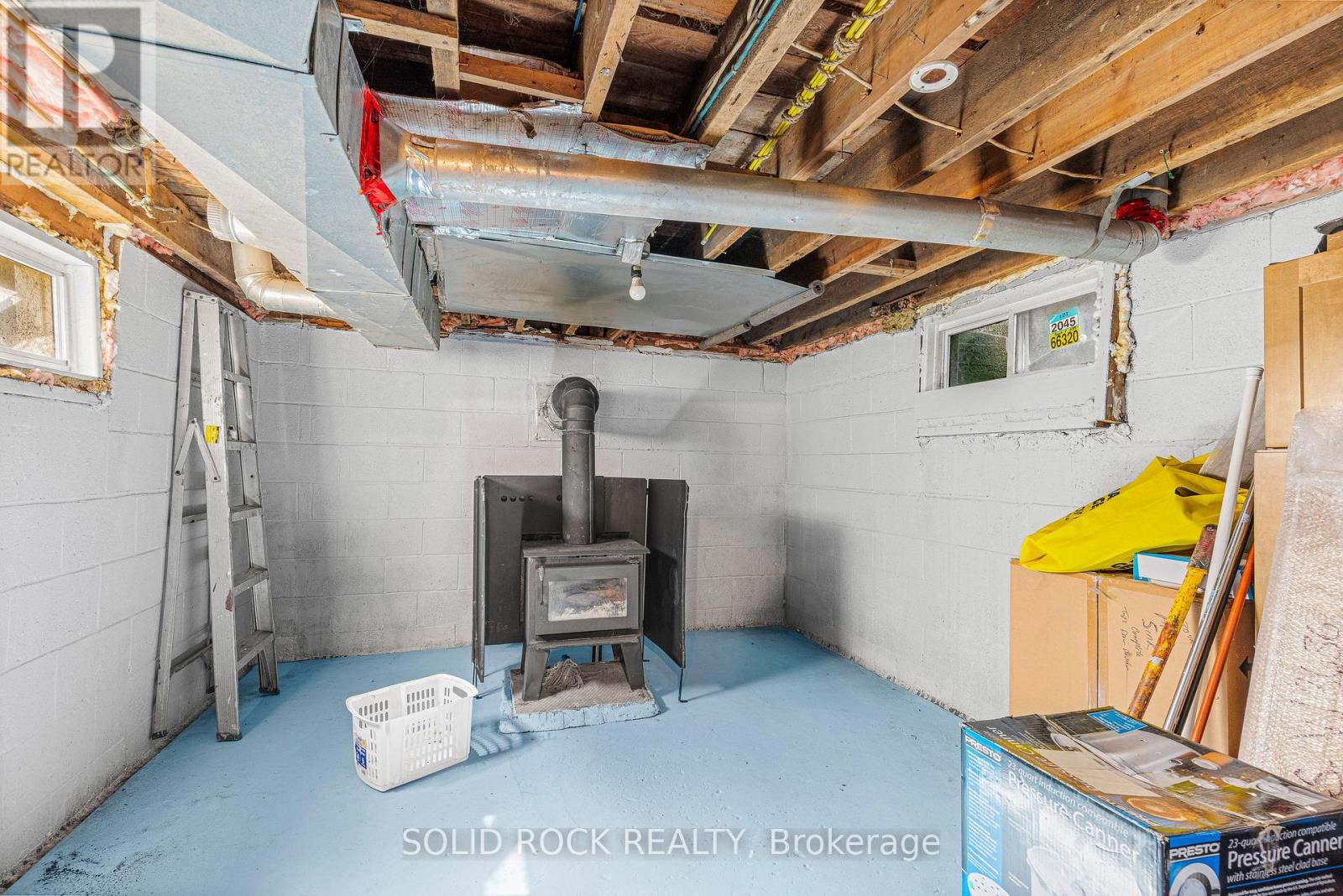 3022 JOHN STREET - 39