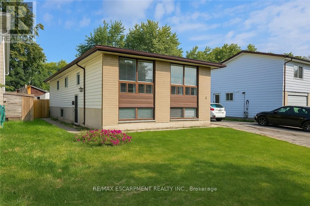 16 GARROW DRIVE - 1