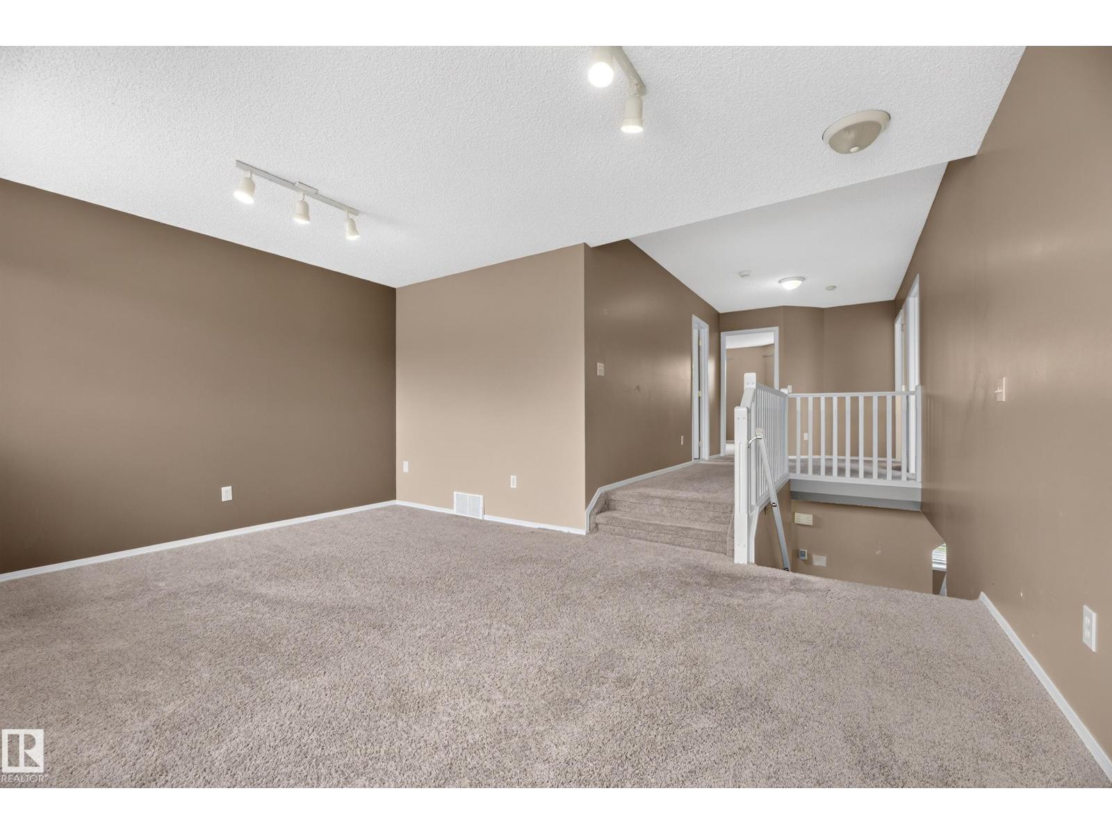 21 CROCUS WY — photo 19